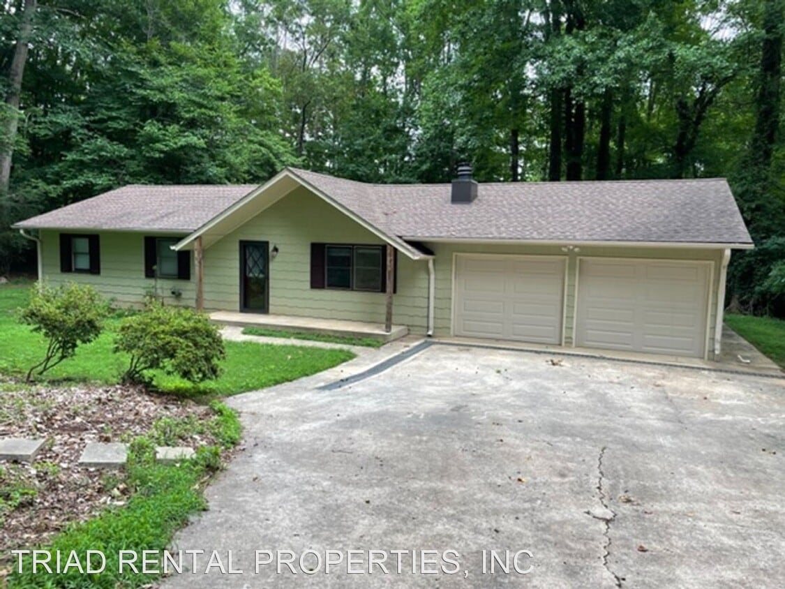 Primary Photo - 3 br, 2 bath House - 950 NORTHSHORE DR