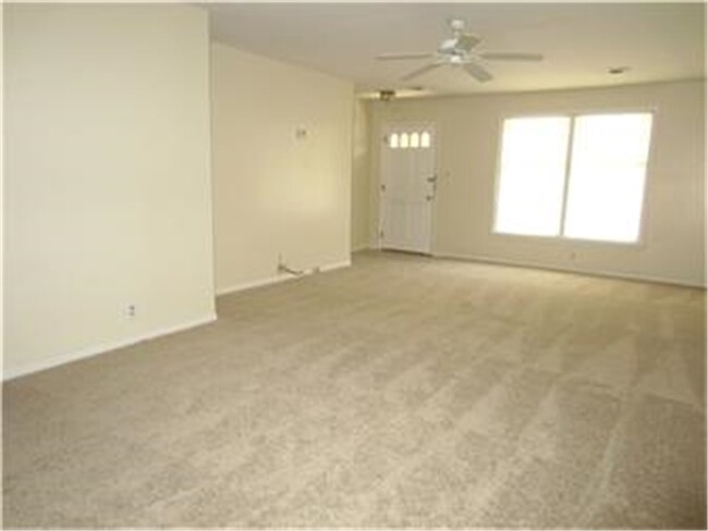 Building Photo - 6 Dunbar Rd