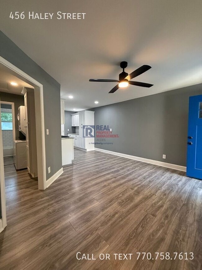 Photo - 456 SE Haley St House