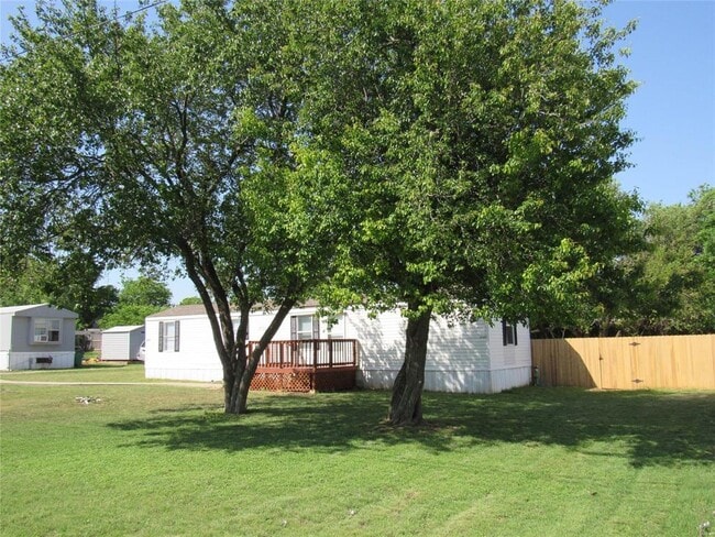 Building Photo - 2007 Sumac Ln