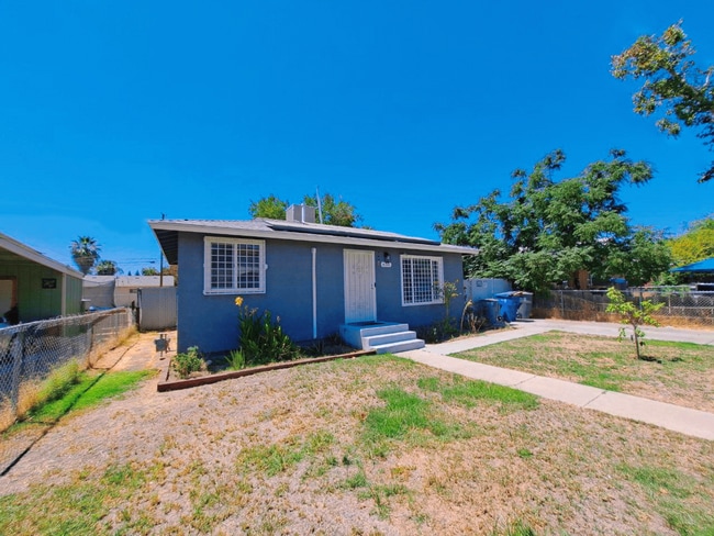 Building Photo - 2-bedroom Single Family Home with Solar!