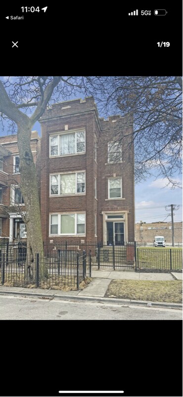 Building Photo - 6108 S Rhodes Ave