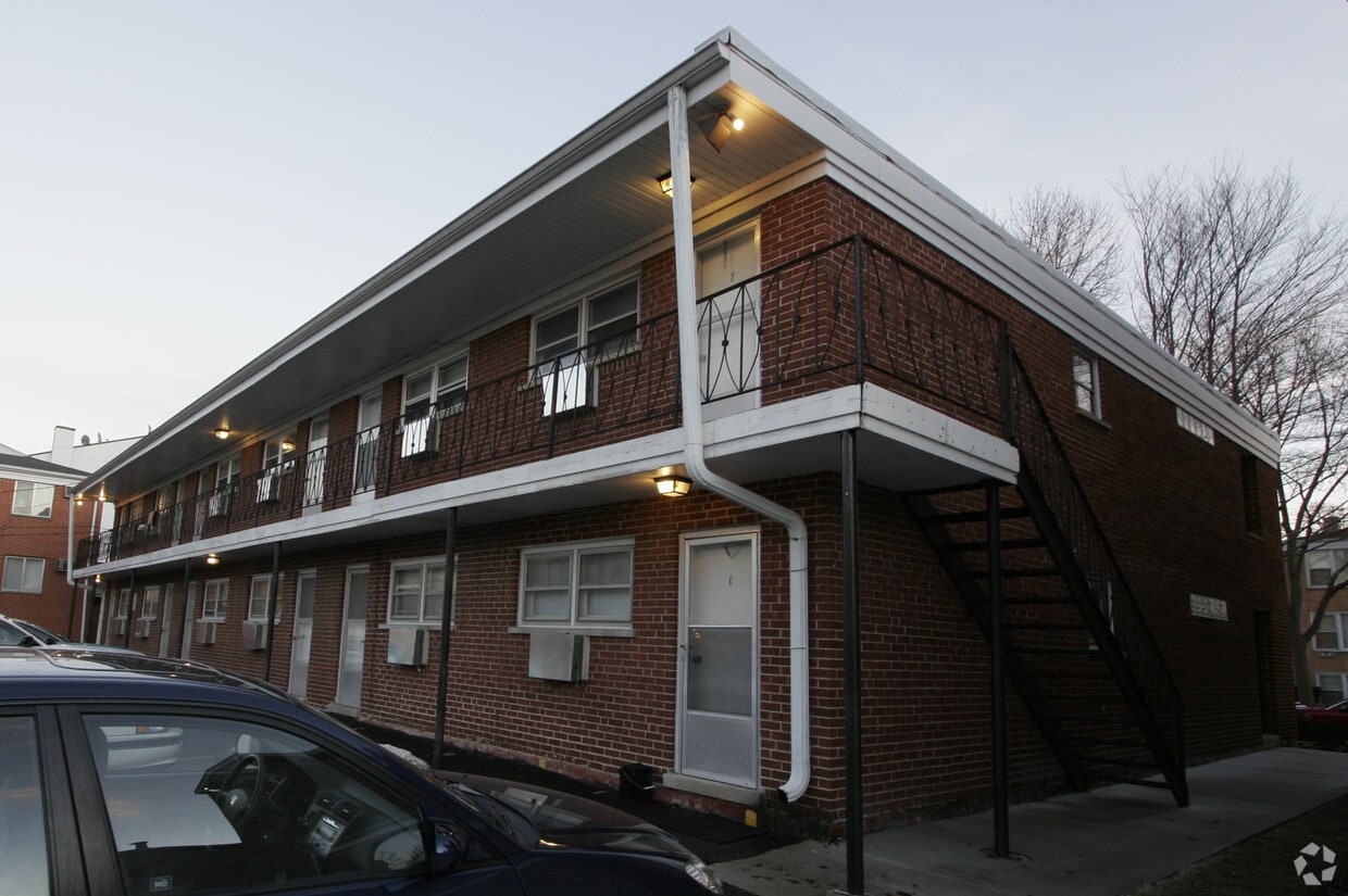 Building Photo - 1266 Washington St