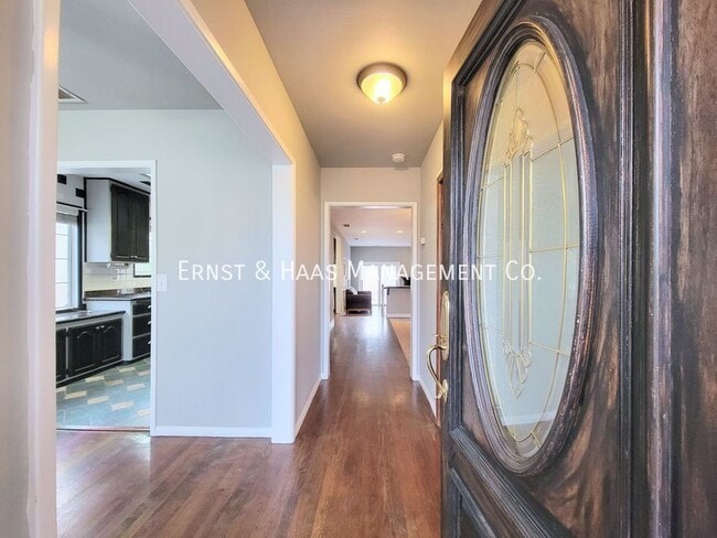 Foto del edificio - 6916 E. Peabody-