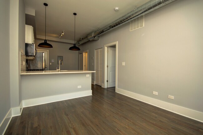 Building Photo - 2007 S Allport St