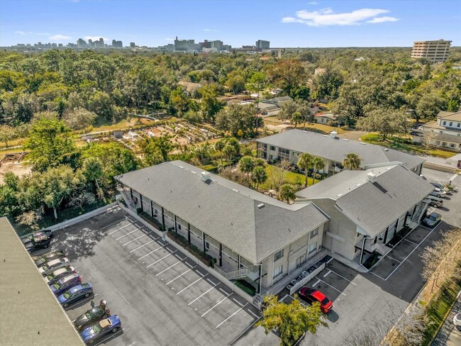 Foto del edificio - 1250 S Denning Dr