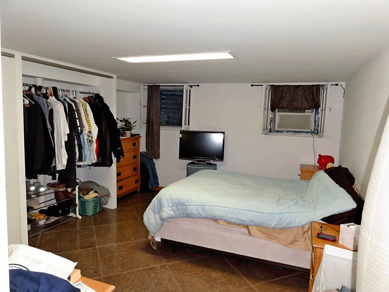 Foto del edificio - 6714 Thornton Pl