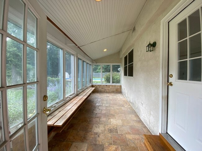 Sun Room - 1926 Sugar Bottom Rd