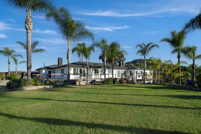Foto del edificio - 6949 Elfin Oaks Rd