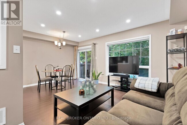 Building Photo - 7360-7360 Zinnia Pl