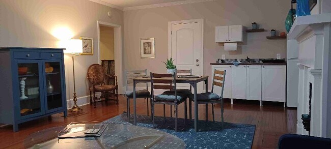 Foto del edificio - 676 Asbury Rd