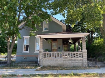 Primary Photo - 614 Brown St