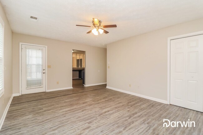 Building Photo - 5894 Crescent Ridge Ct