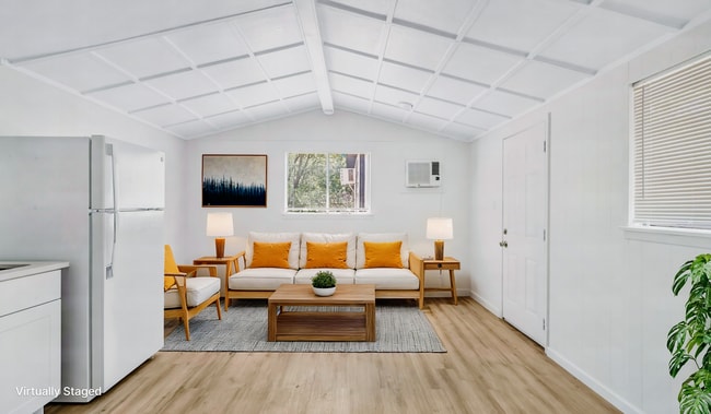 Foto del edificio - Cozy 1-bedroom, 1-bath duplex