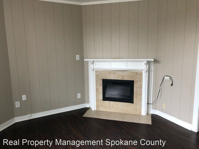 Foto del edificio - 1 br, 1 bath Apartment - 712 S Maple St., #1