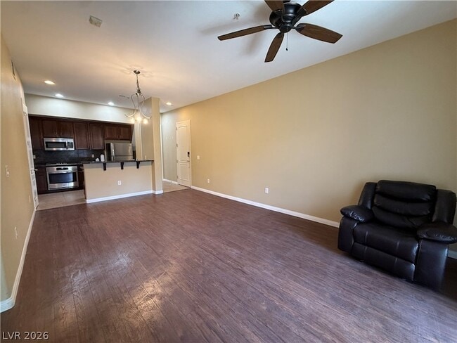 Foto del edificio - 68 E Serene Ave