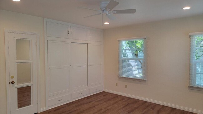 Dormitorio con armario - 1331 Barrington Way