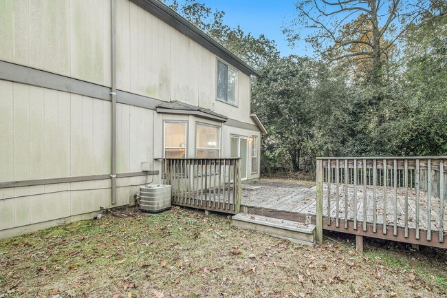 Building Photo - 3 bdrm, 2.5 bath in Stonecrest