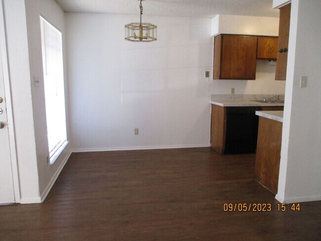 Foto del edificio - 523 Claire Ct 76012