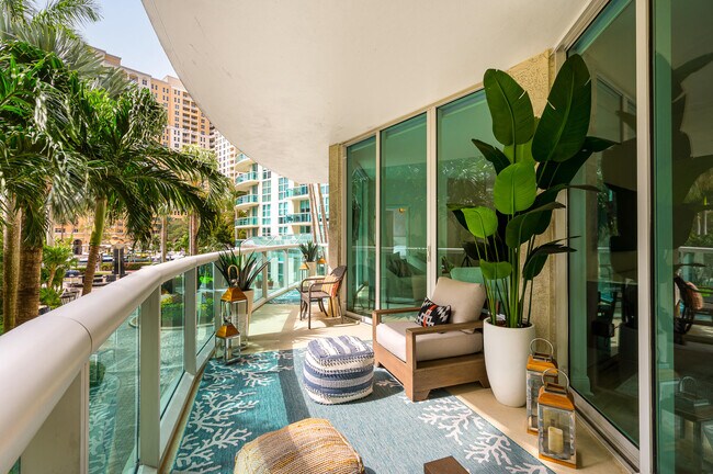 Foto del edificio - 347 N New River Dr E