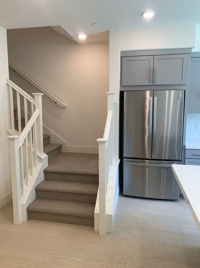 Foto del edificio - 3 Bedroom 3.5 Bathroom Townhome in the cov...