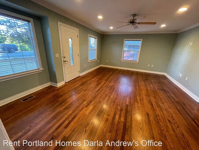 Building Photo - 3 br, 1.5 bath House - 1535 Maple St