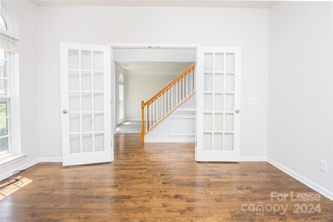 Building Photo - 9906 Eden Hall Ct