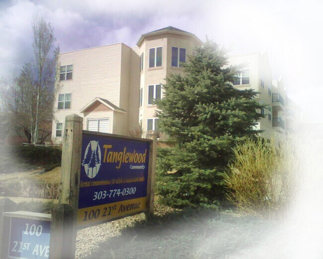 Foto del edificio - 100 21st Ave