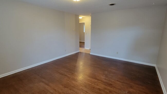 Foto del edificio - 787 Old Hickory Blvd