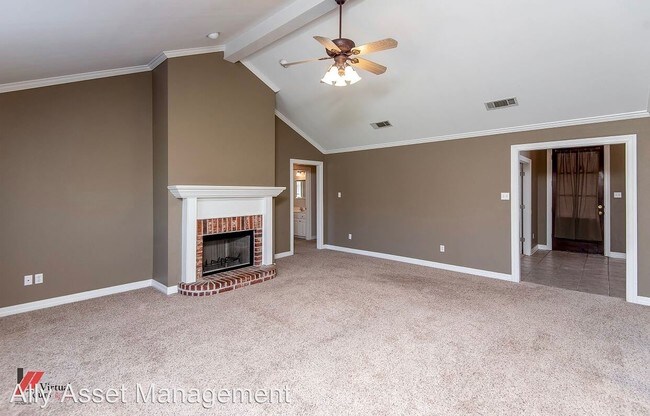 Building Photo - 4 br, 2.5 bath House - 2424 Bristol Ct.