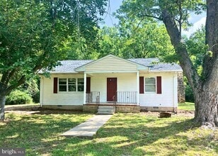 Building Photo - 26970 Hills Dr