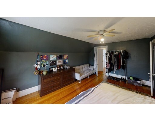 Building Photo - 53 Sycamore St