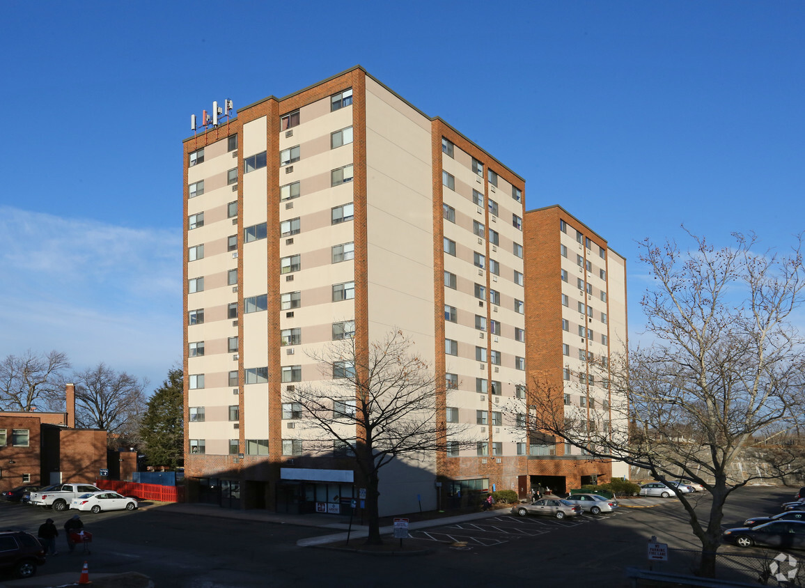 Primary Photo - Hartford East Apartments