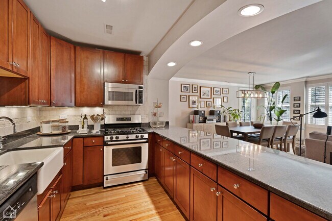 Foto del edificio - 1426 N Orleans St