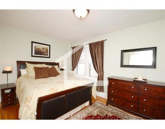 Building Photo - VERY NICE BRIGHTON TWO BED!!!