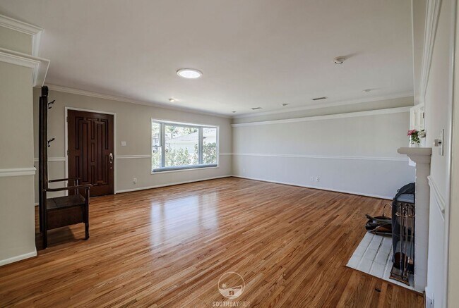 Building Photo - 424 Avenida de Jose
