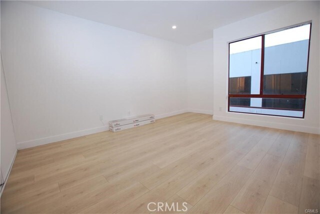 Foto del edificio - 6820 Remmet Ave