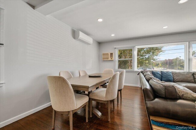 Foto del edificio - 845 E Walnut St