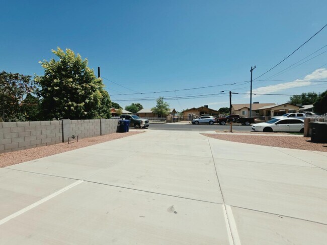 Foto del edificio - 546 S 15th Ave