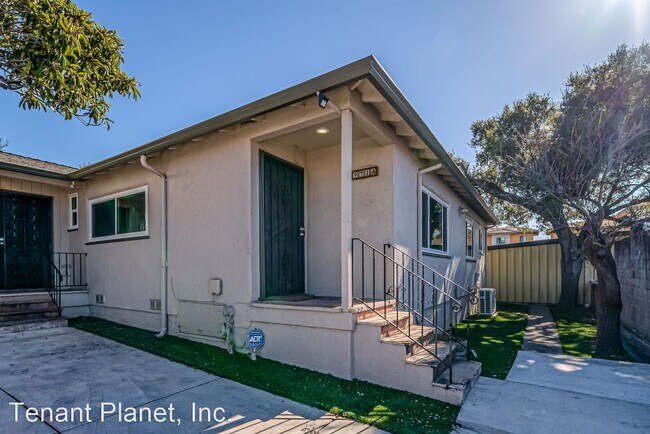 Building Photo - 2 br, 1 bath House - 9714 MacArthur Blvd