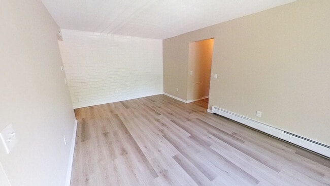 Building Photo - Stenwick Manor