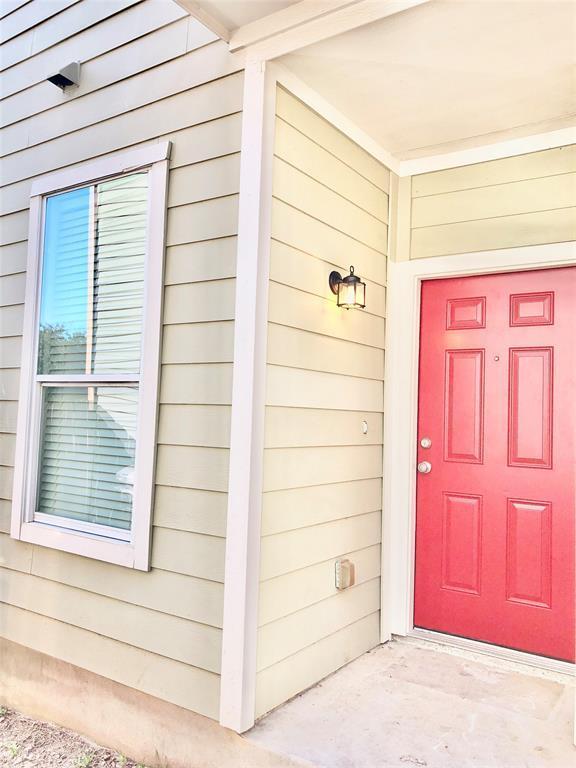 Building Photo - 2419 Allred Dr