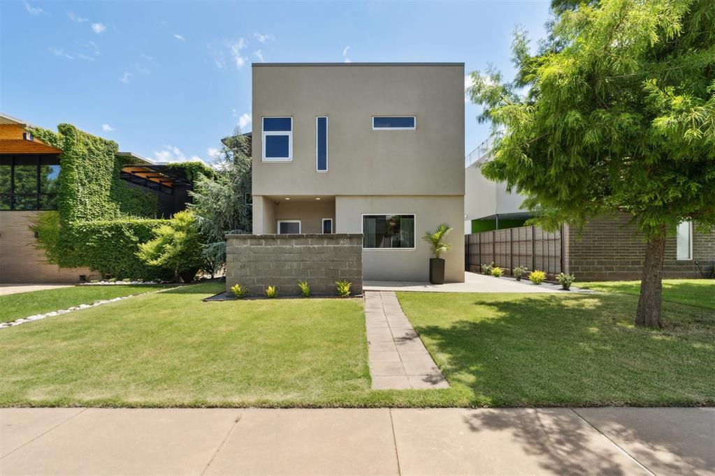 Foto principal - 608 NW 7th St