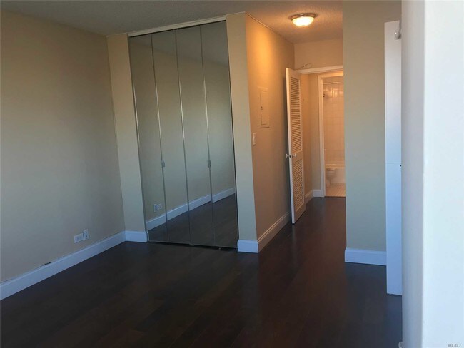 Foto del edificio - 62-54 97th Pl