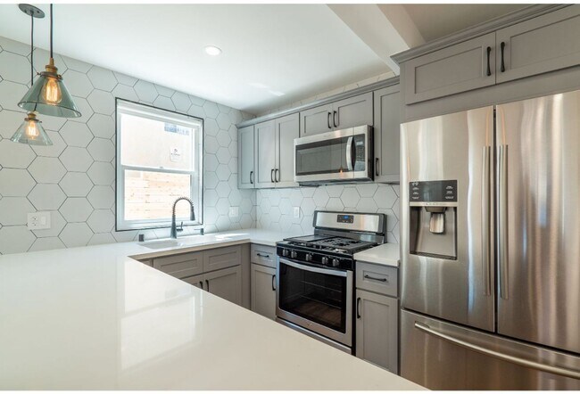 Foto del edificio - 3412 Bellevue Ave