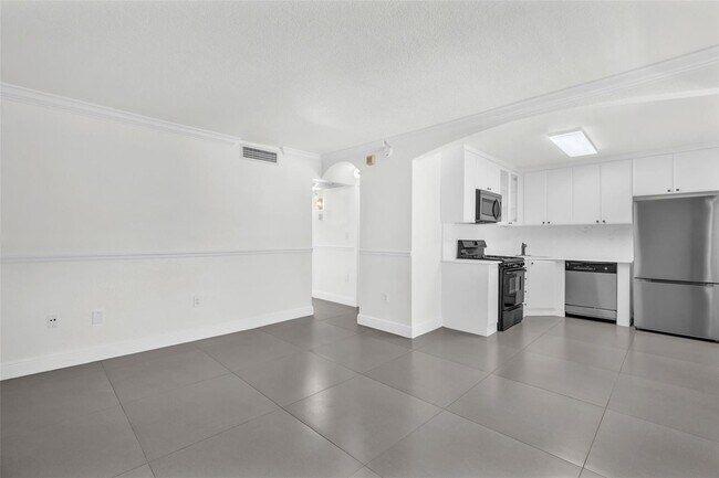 Foto del edificio - 3245 Virginia St