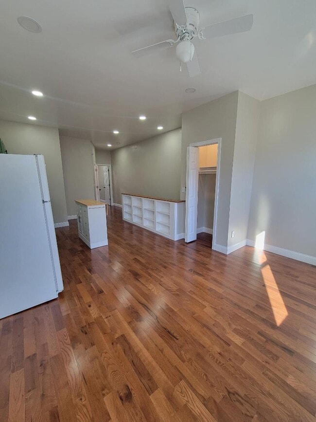 Foto del edificio - 3140 N Rosewood St