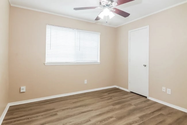 Photo - 4152 Hathaway Dr House