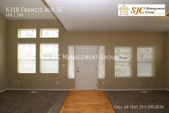 Building Photo - Four-bedroom home in Lakeland Hills for rent