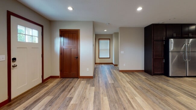 Building Photo - 1509 Rollins Ave SE